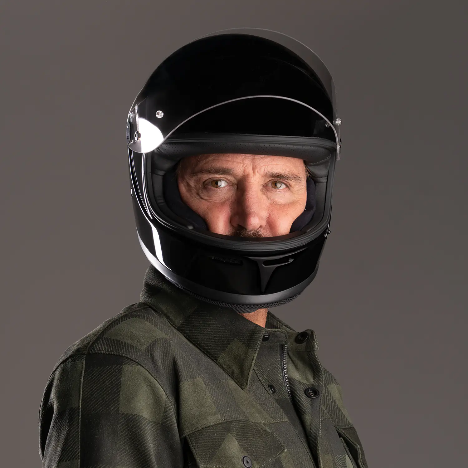 dmd.eu - RIVALE SOLID BLACK indossato-1