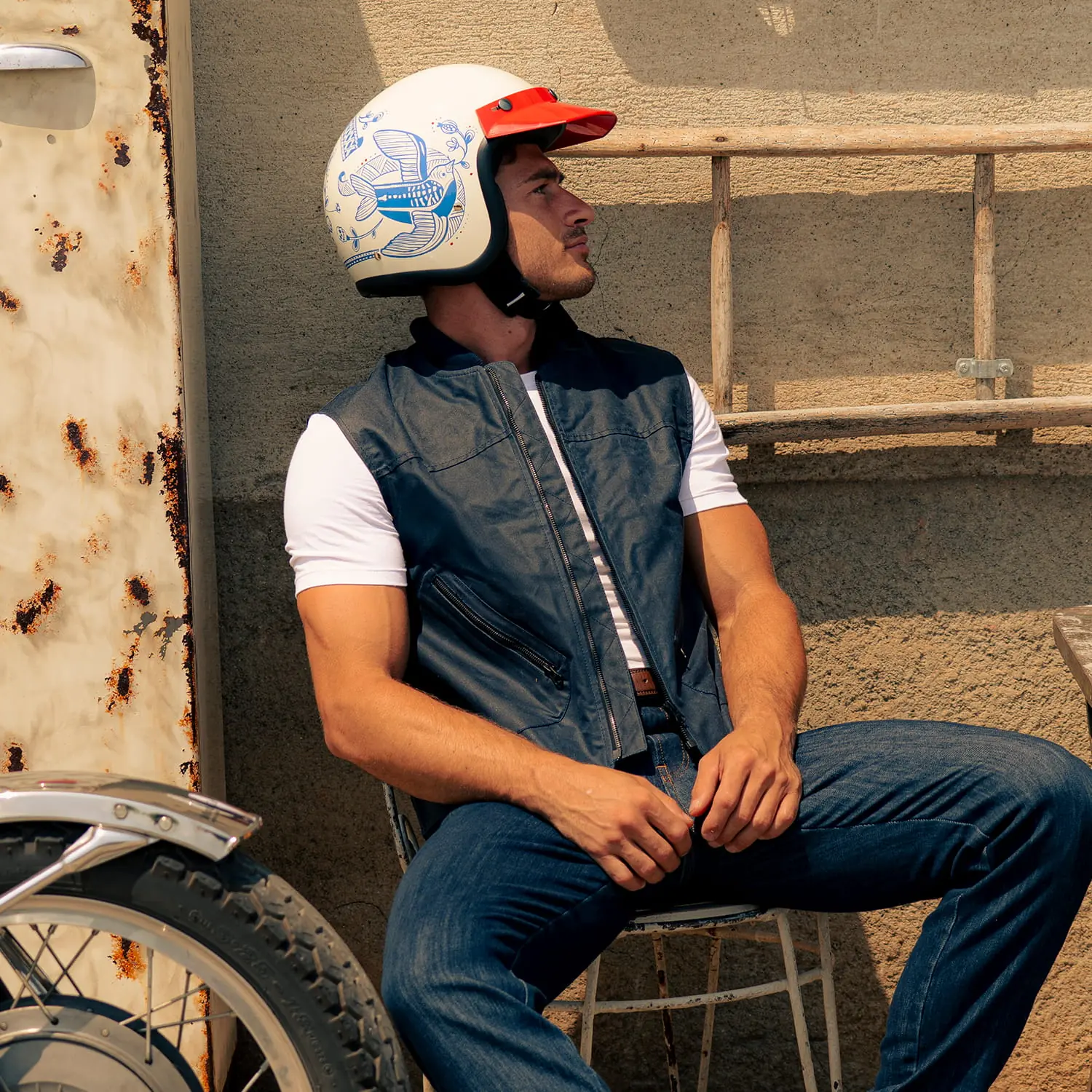 dmd.eu - WESTE BLUE indossato_vest blue