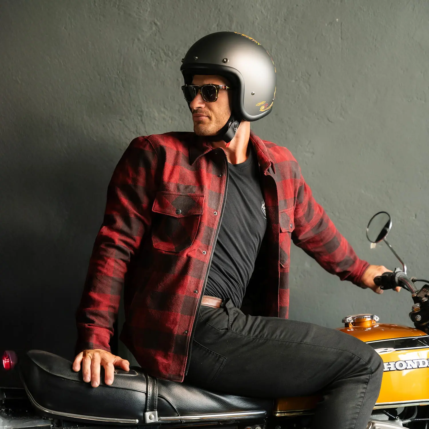 dmd.eu - LEATHER SHIRT CHECK RED indossato_check red